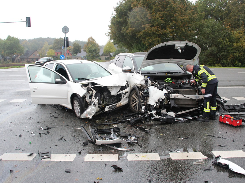POL-COE: Coesfeld, B525/ Auto überschlägt sich - Foto: presseportal.de