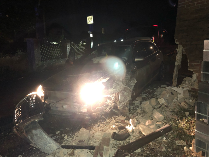 POL-HX: Zusammenstoß auf einer Kreuzung - Motorradfahrer schwer verletzt - Foto: presseportal.de