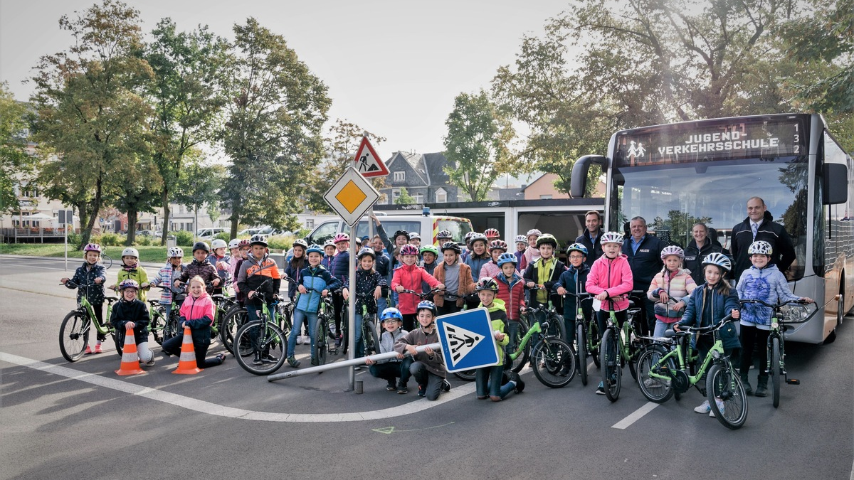 POL-W: RS Gemeinsamer Einsatz zur Bekämpfung illegaler Beschäftigung - Foto: presseportal.de