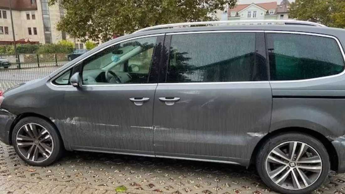 POL-HM: Motoradfahrer leicht verletzt - Unfallverursacher flüchtet - Polizei sucht Zeugen - Bild: presseportal.de