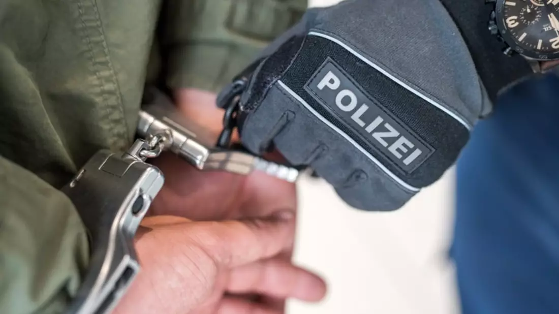 Bundespolizeidirektion München: Zwei Haftbefehle an einem Tag - Bild: presseportal.de