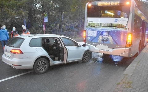 POL-PDLU: Verkehrsunfall sorgt für kurzzeitige Vollsperrung auf der L528 bei Böhl-Iggelheim - Foto: presseportal.de
