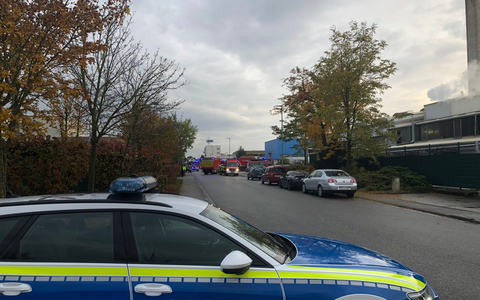 Feuerwehr MTK: MTK-Feuerwehren appellieren an Verkehrsteilnehmer während der Bauernproteste: Rettungsgassen retten Leben! - Foto: presseportal.de