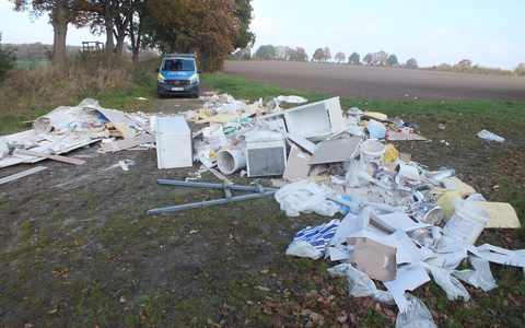 POL-SE: Westerhorn - Illegale Müllablagerung, Zeugen gesucht - Foto: presseportal.de