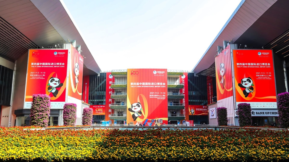 30.000 Marathonbegeisterte entfachen mit ihrem Lauf die Schönheit von Dalian - Foto: presseportal.de