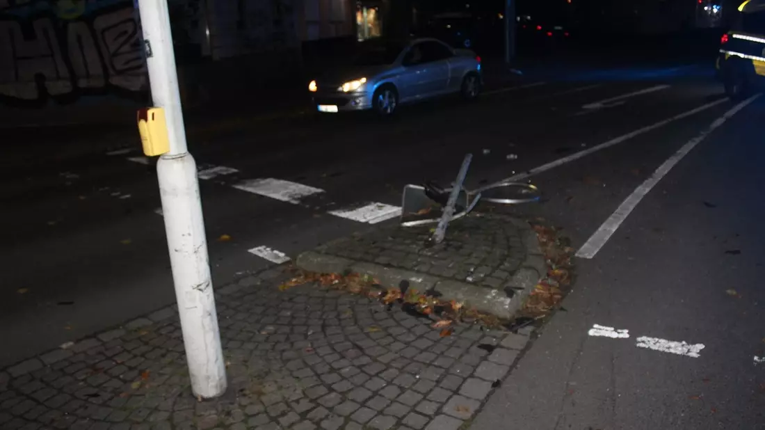 POL-MI: Ermittlungen wegen Sachbeschädigungen an Kraftfahrzeugen - Bild: presseportal.de