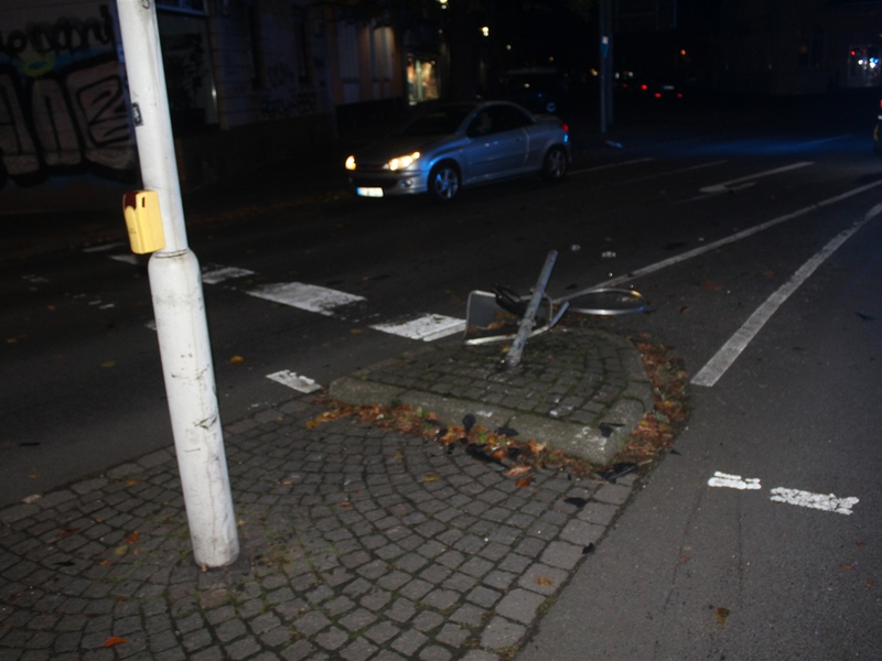 POL-HA: Mülltonne auf Schulhof in Boelerheide in Brand gesetzt - Foto: presseportal.de