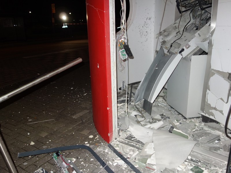 POL-EU: Umleitung übersehen und im Graben gelandet - Foto: presseportal.de