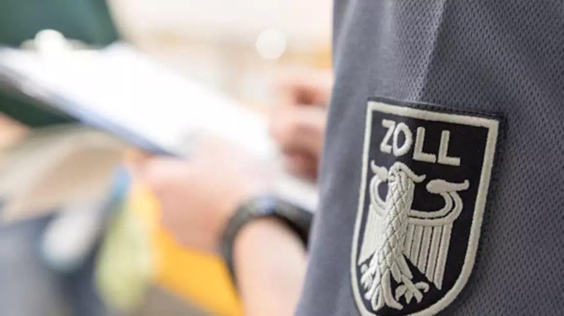 HZA-AC: Bundesweiter Aktionstag des Zolls gegen Schwarzarbeit Aachener Zoll prüft Gastronomie- und Hotelbranche in der Region - Bild: presseportal.de