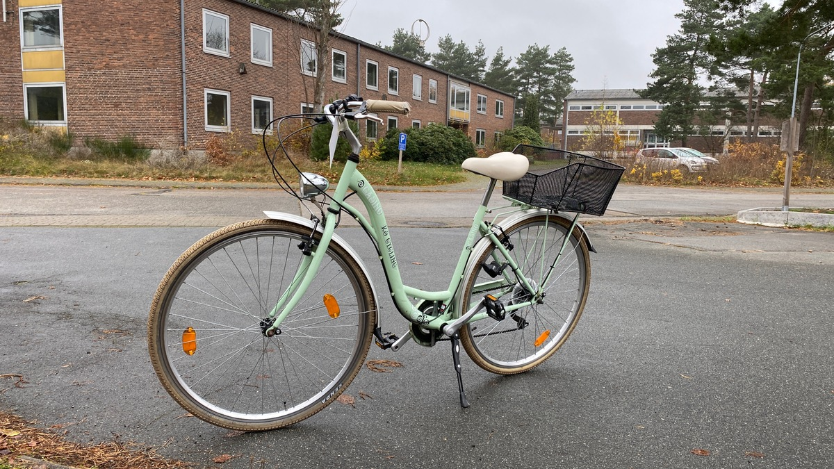 HZA-SW: Feierlicher Berufseinstieg beim Zoll/ Am 1. September vereidigte die Leiterin des Hauptzollamts Schweinfurt 22 neue Nachwuchskräfte - Foto: presseportal.de