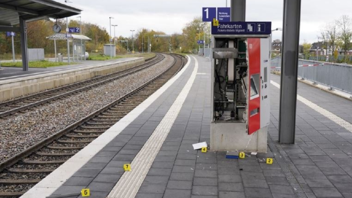 POL-DU: Dellviertel: Automatenaufbrecher nach Zeugenhinweis geschnappt - Foto: presseportal.de