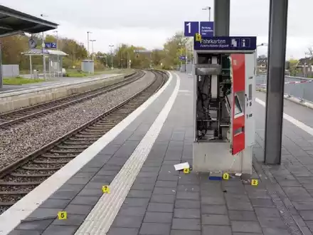 POL-ME: Ticketautomat gesprengt: Polizei ermittelt - Langenfeld - 2311081 - Foto: presseportal.de