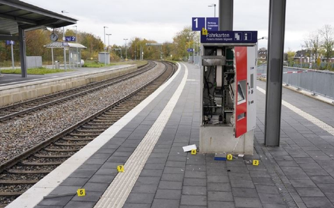 POL-SO: Snackautomat beschädigt - Foto: presseportal.de