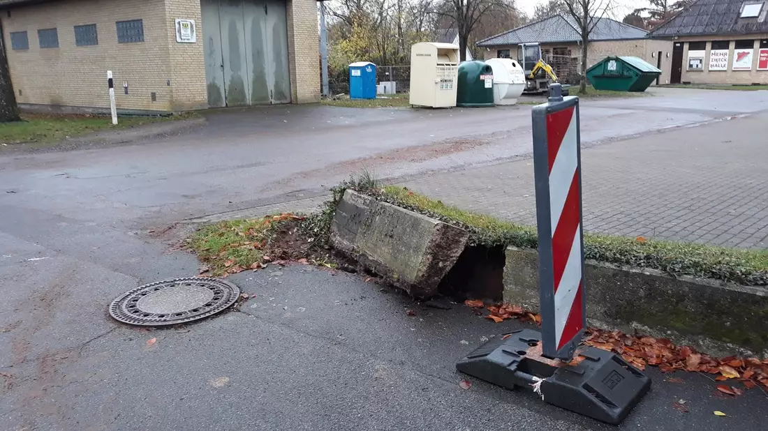 POL-HSK: Verkehrsunfall / Personen flüchten von Unfallstelle - Bild: presseportal.de