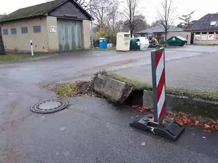 POL-AC: Verkehrsunfall-Flucht im Ostviertel: Autofahrerin beleidigt Zeugen - Foto: presseportal.de
