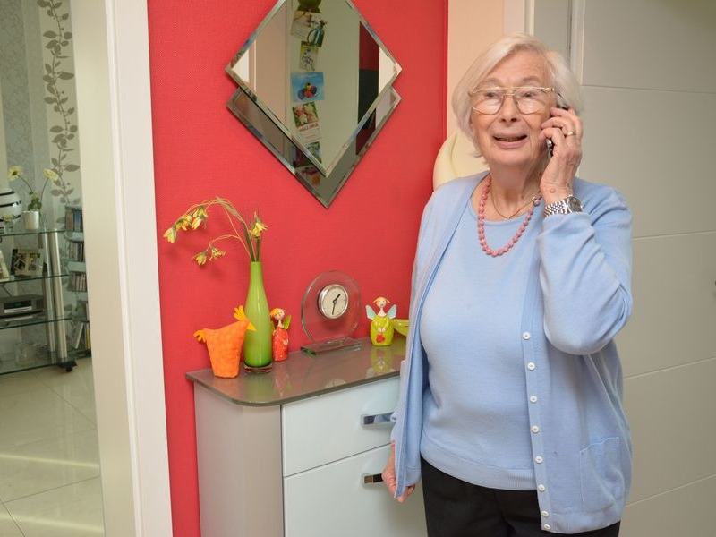 POL-NE: Vermeintliche Polizeibeamte kontaktieren Neusserin - Foto: presseportal.de