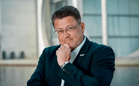 Stephan Brandner: Grüne predigen Bahnfahren und fliegen Kurzstrecke! - Foto: presseportal.de