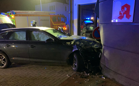 BPOL-HH: Bahnhof Altona: Falke sitzt im S-Bahn Tunnel - Rettung durch Bundespolizei - Foto: presseportal.de