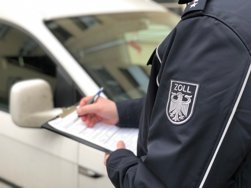 HZA-SI: ZOLL prüfte im Rahmen der europaweiten Joint Action Days zum Thema Menschenhandel, Zwangsarbeit und Ausbeutung der Arbeitskraft - Foto: presseportal.de