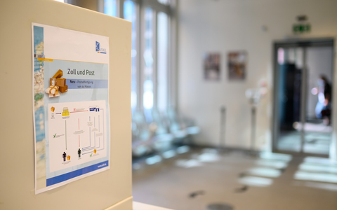 HZA-A: Nicht nur zur Weihnachtszeit:/Wie Ihr Paket durch den ZOLL kommt - Foto: presseportal.de