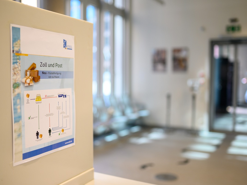 HZA-A: Nicht nur zur Weihnachtszeit:/Wie Ihr Paket durch den ZOLL kommt - Foto: presseportal.de