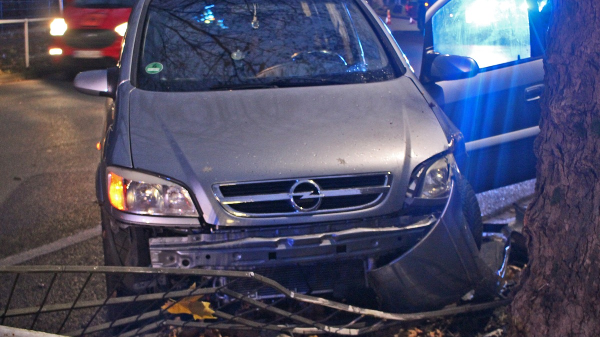 POL-ME: Hoher Sachschaden nach Abbiegeunfall - Heiligenhaus - 2409014 - Foto: presseportal.de