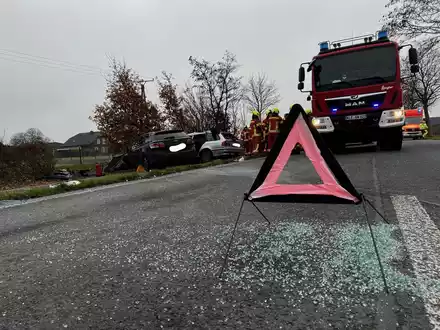 FW Wathlingen: Ausbildungsdienst zum Thema LKW-Unfall - Foto: presseportal.de