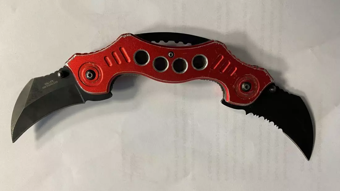 BPOL NRW: Bundespolizei stellt Einhandmesser am Duisburger Hauptbahnhof sicher - Bild: presseportal.de