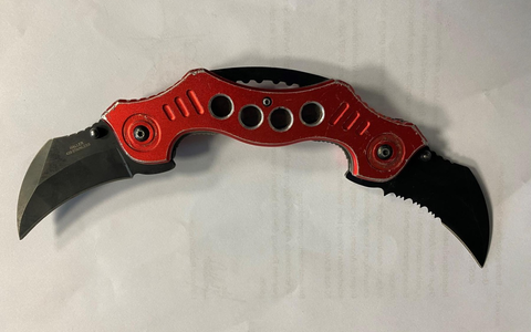 BPOL NRW: Bundespolizei stellt Einhandmesser am Duisburger Hauptbahnhof sicher - Foto: presseportal.de