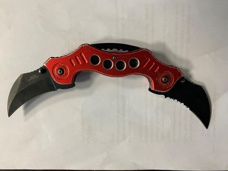 BPOL NRW: Bundespolizei stellt Einhandmesser am Duisburger Hauptbahnhof sicher - Foto: presseportal.de