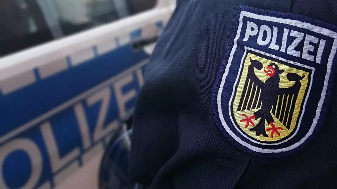 BPOL-BadBentheim: Bilanz der Bundespolizei zur Zweitligapartie VfL Osnabrück - FC Hansa Rostock - Bild: presseportal.de