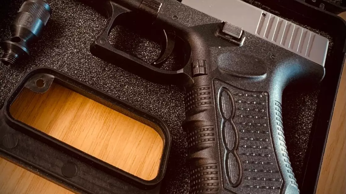 BPOL NRW: Schreckschusspistole im Handgepäck - Bundespolizei stellt Waffe bei Luftsicherheitskontrolle sicher - Bild: presseportal.de