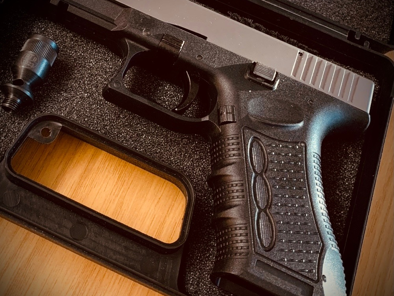 BPOL NRW: Schreckschusspistole im Handgepäck - Bundespolizei stellt Waffe bei Luftsicherheitskontrolle sicher - Foto: presseportal.de