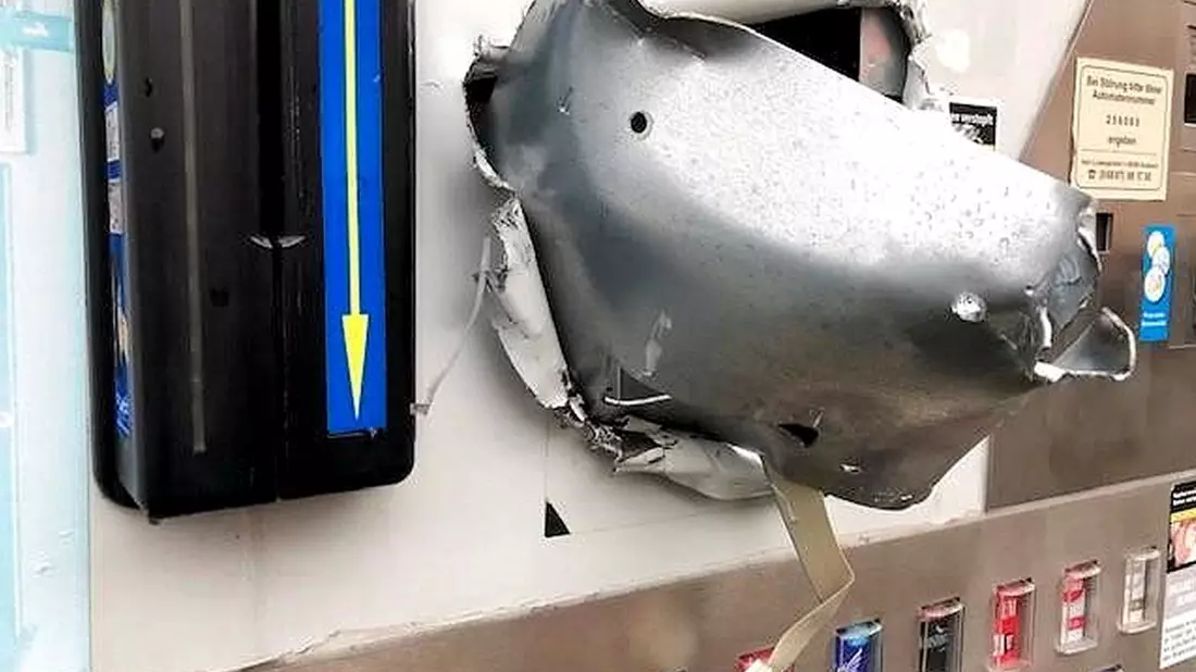 POL-PPWP: Automat geknackt und Müll hineingeworfen - Bild: presseportal.de