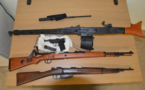 POL-ROW: ++ Staffelübergabe in der Pressestelle der Polizei - Marvin Teschke wird neuer Polizeisprecher ++ - Foto: presseportal.de POL-ROW: ++ Staffelübergabe in der Pressestelle der Polizei - Marvin Teschke wird neuer Polizeisprecher ++ - Foto: presseportal.de