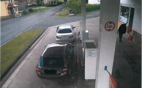 API-TH: 1. Ergänzungsmeldung zum brennenden Gefahrgut-Lkw - Foto: presseportal.de