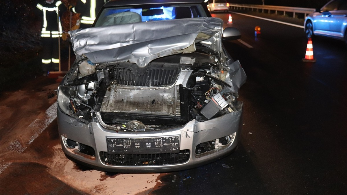 POL-HX: Ostwestfalenstraße nach Unfall für eine Stunde voll gesperrt - Foto: presseportal.de