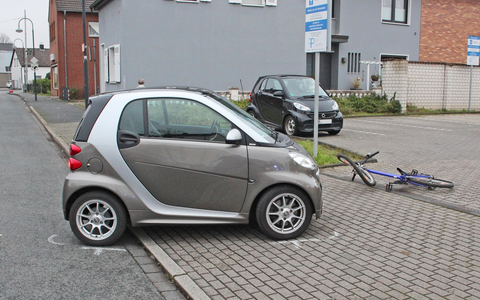 POL-NI: Verkehrsunfall auf winterglatter Straße zwischen Kreuzkrug und Großenvörde fordert eine leicht verletzte Person - Foto: presseportal.de