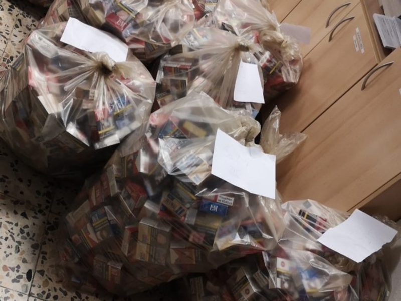 ZOLL-HH: 3,4 Millionen Euro Steuerschaden verhindert, Zollfahnder ermitteln Täterstrukturen - Foto: presseportal.de