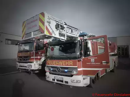FW Dinslaken: Arbeitsreiche Silvesternacht für Feuerwehr und Rettungsdienst - Foto: presseportal.de