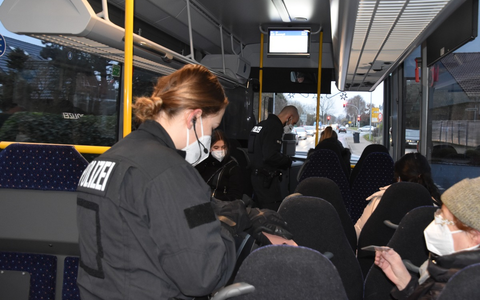 API-TH: Illegale Abfallverbringung - zurück zum Absender - Foto: presseportal.de