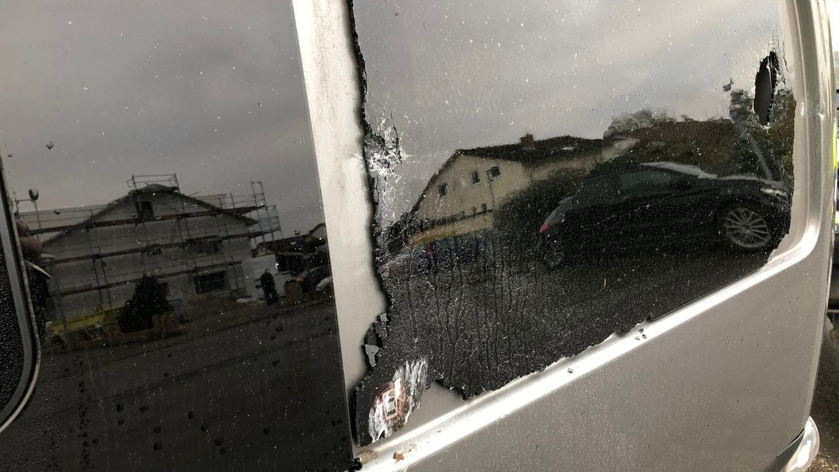 FW Paderborn: Zimmerbrand in der Karlstraße - Schnelles Eingreifen der Feuerwehr verhindert Schlimmeres - Foto: presseportal.de