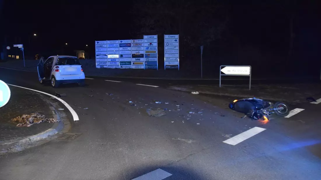 POL-HF: Verkehrsunfall mit Sachschaden und Flucht- Alkoholisiert gegen Grundstücksmauer - Bild: presseportal.de