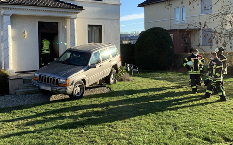 FW Dinslaken: Feuerwehr kontrolliert Bunker - Foto: presseportal.de