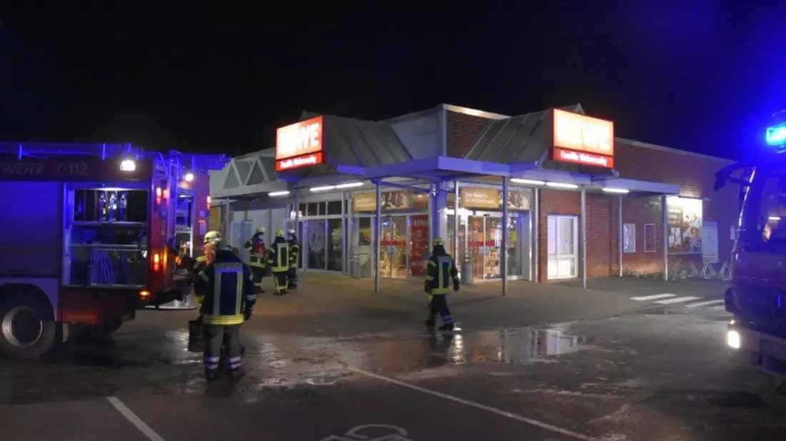 FW-AUR: 18 neue Einsatzkräfte für Auricher Feuerwehren - Bild: presseportal.de