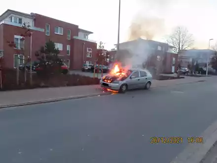 POL-UL: (HDH) Herbrechtingen - Ausgebranntes Auto / Am Sonntag rückten Einsatzkräfte zu einem brennenden Fahrzeug bei Herbrechtingen aus. - Foto: presseportal.de