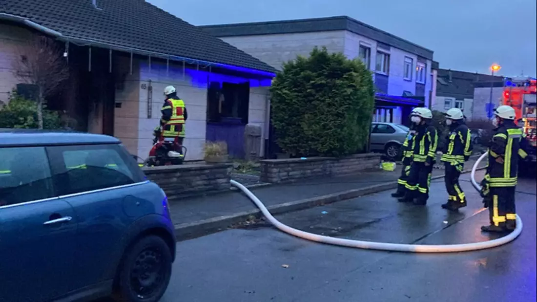 POL-GF: Hochsitz gerät in Brand - Zeugen gesucht - Bild: presseportal.de