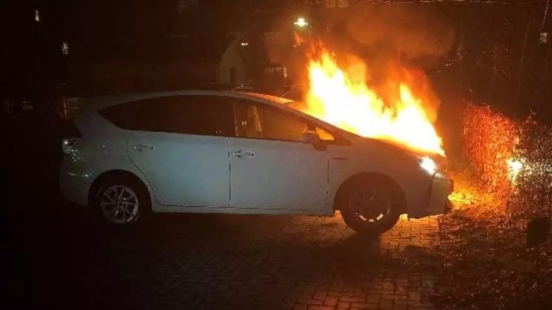 POL-WL: Unbekannte entzünden Baumaterialien - Bild: presseportal.de