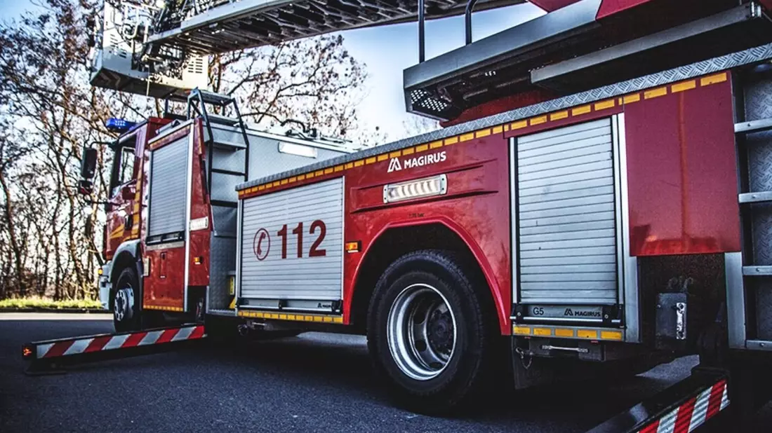 FW-HB: Brand in Mehrfamilienhaus - mehrere verletzte Personen - Bild: presseportal.de