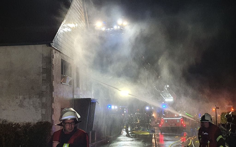 FW-RE: Dachstuhlbrand in Recklinghausen-Röllinghausen - keine Verletzten - Foto: presseportal.de
